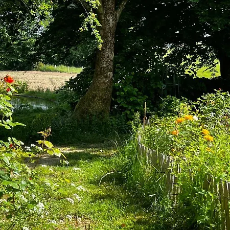 Maison D'hotes Le Charme Du Champs Claire Ebly