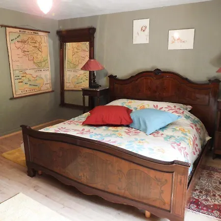 Maison D'hotes Le Charme Du Champs Claire Guest house Ebly