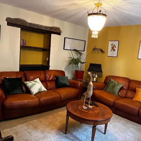 Maison D'hotes Le Charme Du Champs Claire Guest house